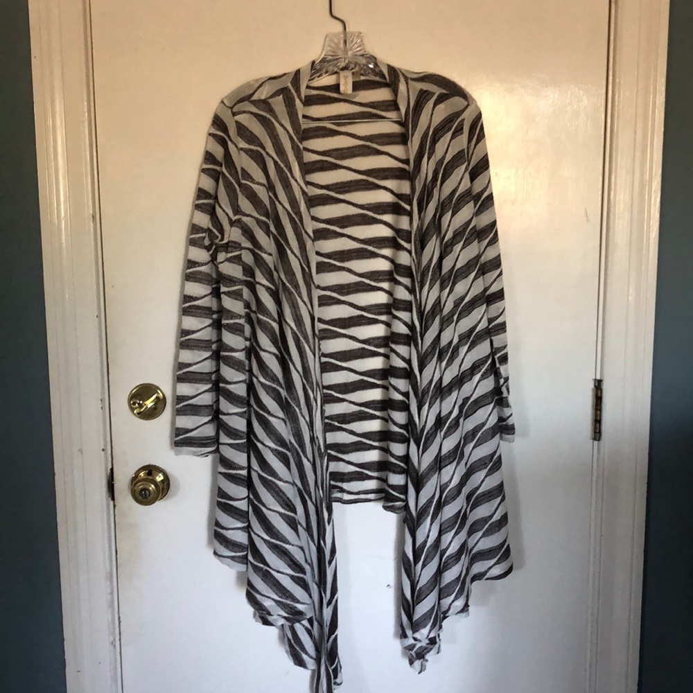 Lightweight sweater cardigan/wrap